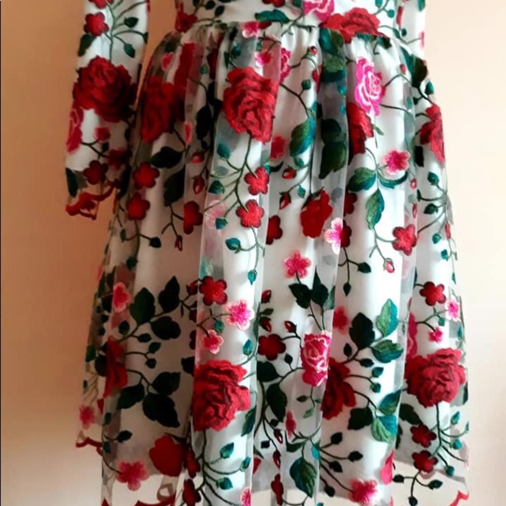 Dress - Picture 5 of 5